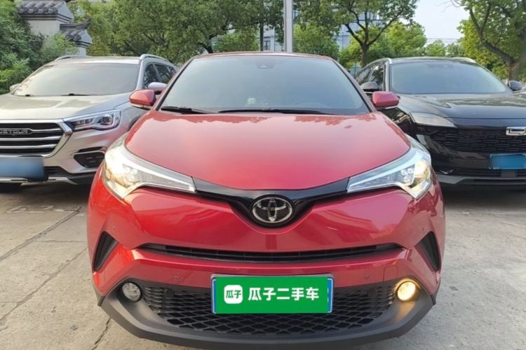 Toyota C-HR 2020 — фото 2