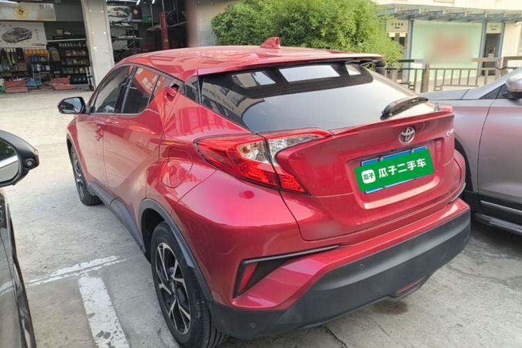 Toyota C-HR 2020 — фото 4