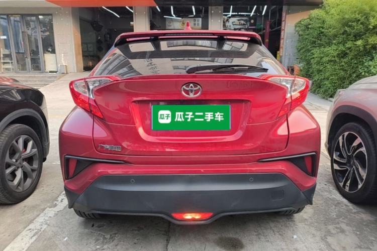 Toyota C-HR 2020 — фото 5