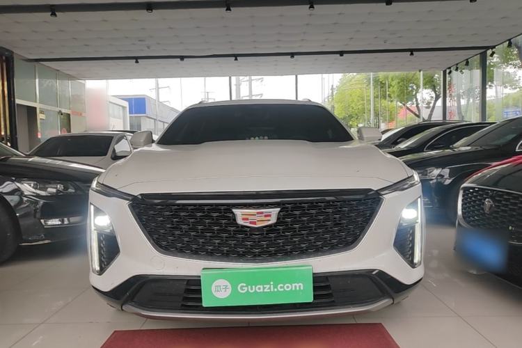 Cadillac GT4 2023 — 2