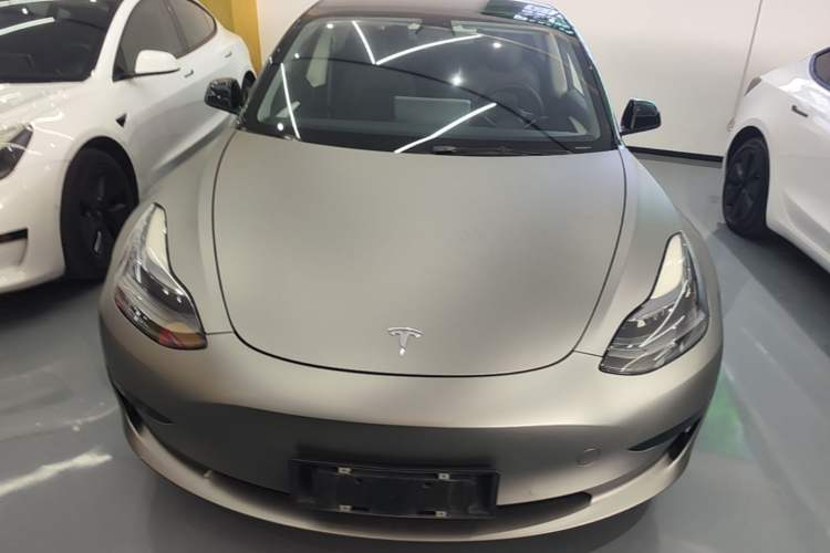 Tesla Model 3 2022 — 2
