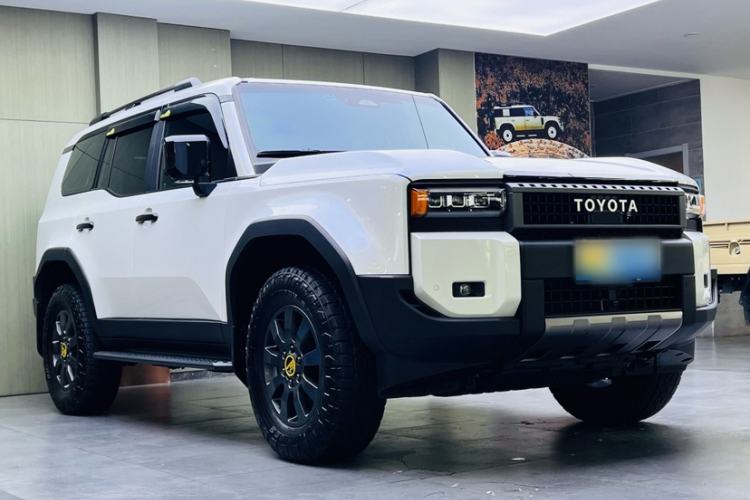 Toyota Land Cruiser Prado 2024 — 3