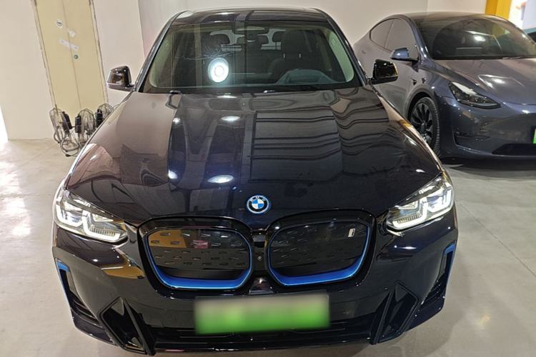 BMW iX3 2022 — 2
