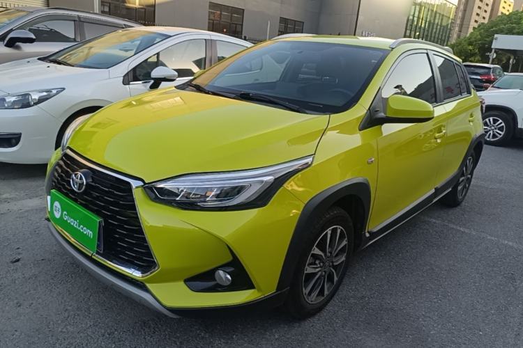 Toyota YARiS L 2022 — фото 1