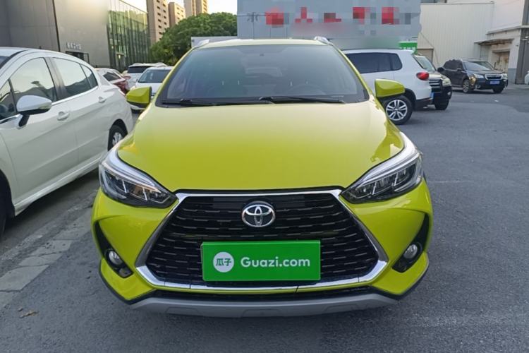 Toyota YARiS L 2022 — фото 2