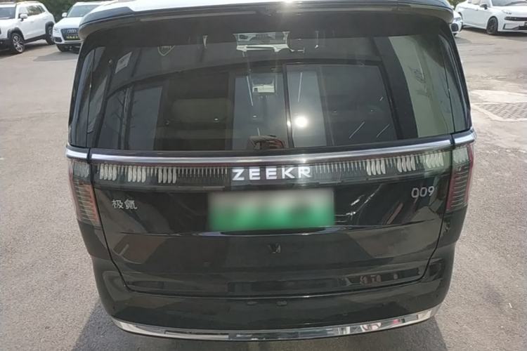 Zeekr 009 2024 — 5