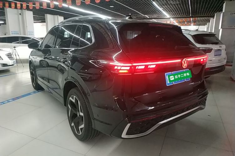 Volkswagen Tiguan L 2024 — 4