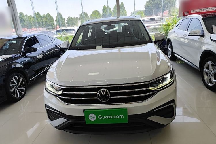 Volkswagen Tiguan L 2023 — 2