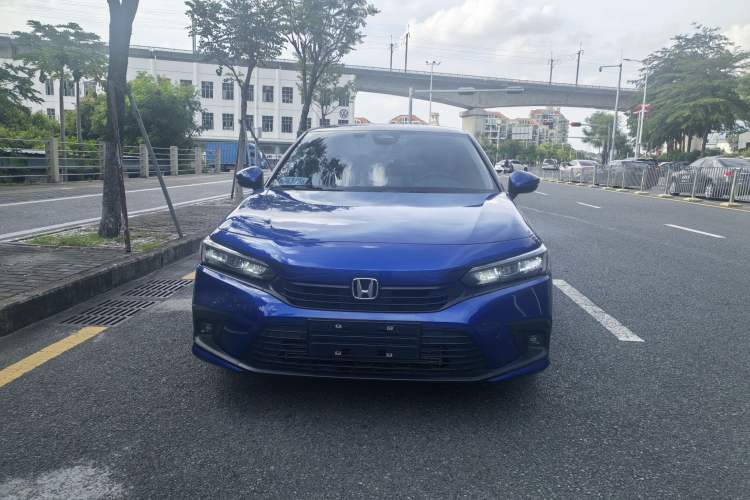 Honda Civic 2023 — 3