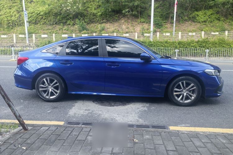 Honda Civic 2023 — 4