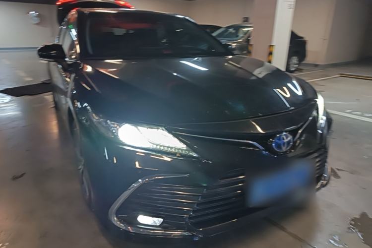 Toyota Camry 2021 — 3