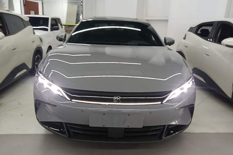 BYD Han 2025 — 2