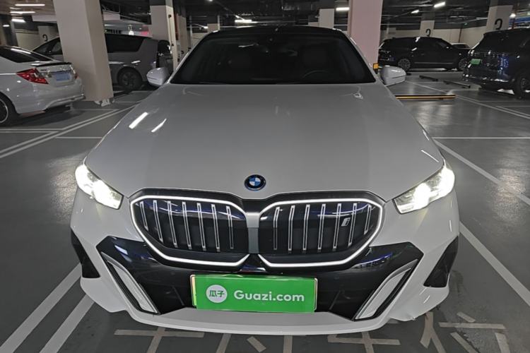 BMW i5 2024 — фото 2