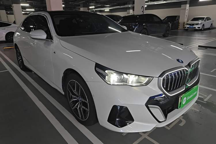 BMW i5 2024 — фото 3