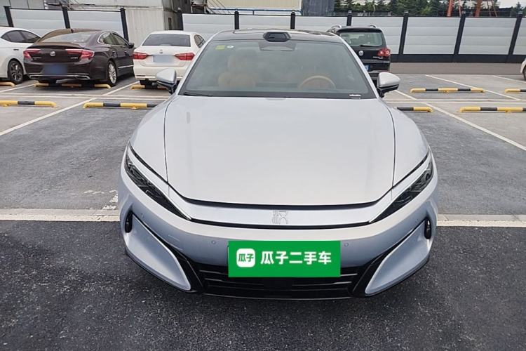 BYD Han L 2025 — 2
