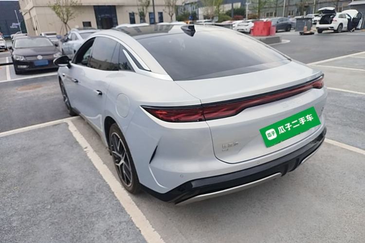 BYD Han L 2025 — 4