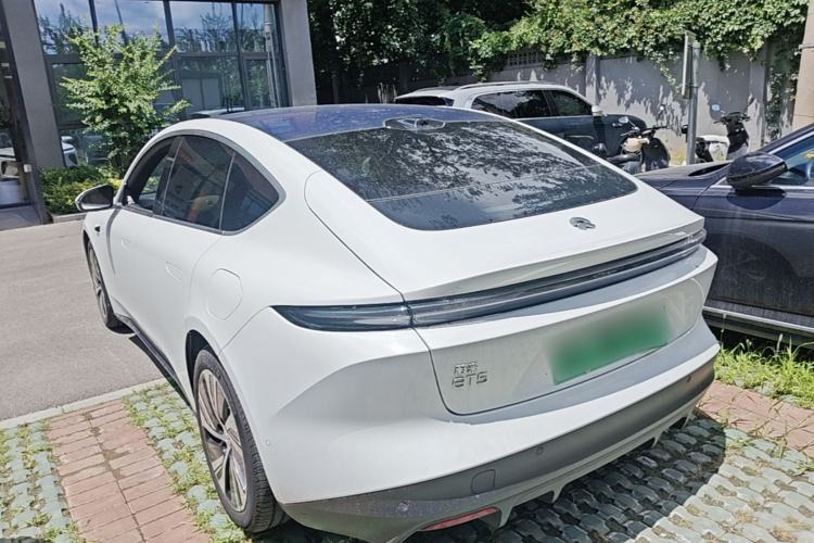 NIO ET5 2024 — 4