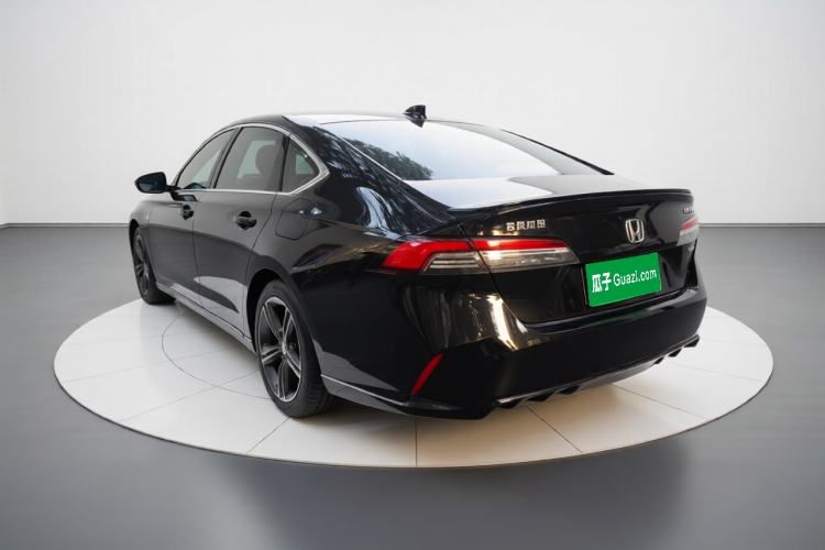 Honda Accord 2024 — 4
