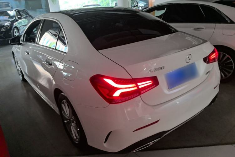 Mercedes-Benz A 200 L 2020 — фото 4
