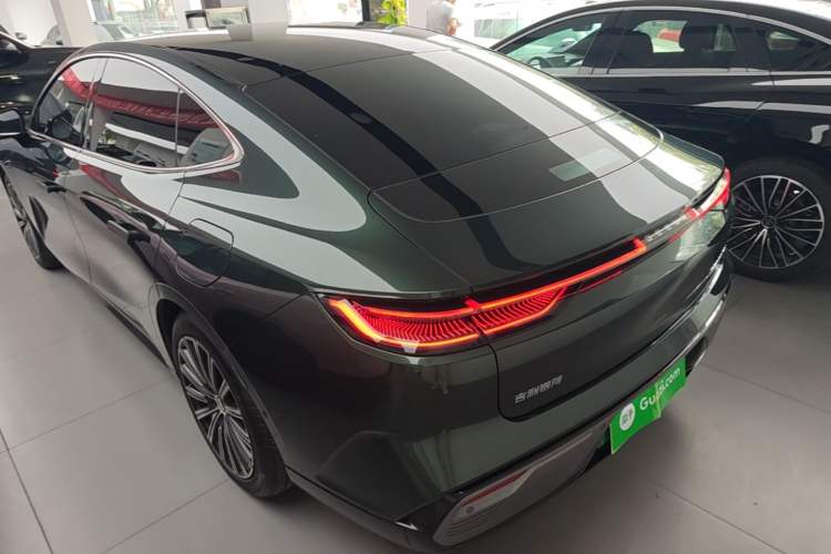 Geely Galaxy 8 2025 — 4