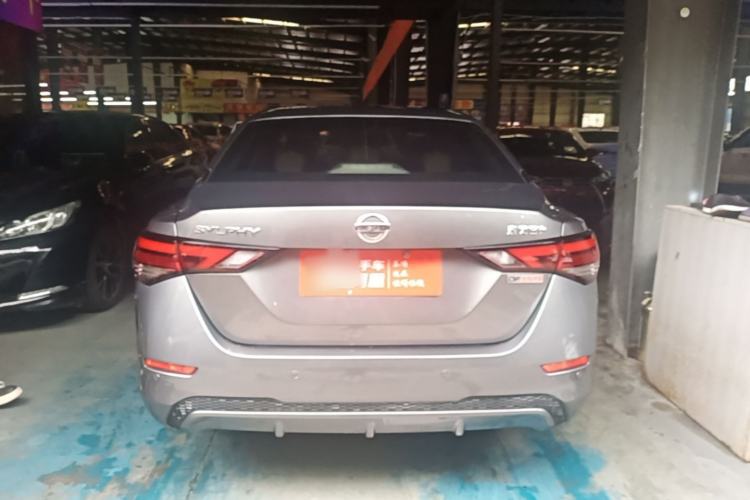 Nissan Sentra 2021 — 5