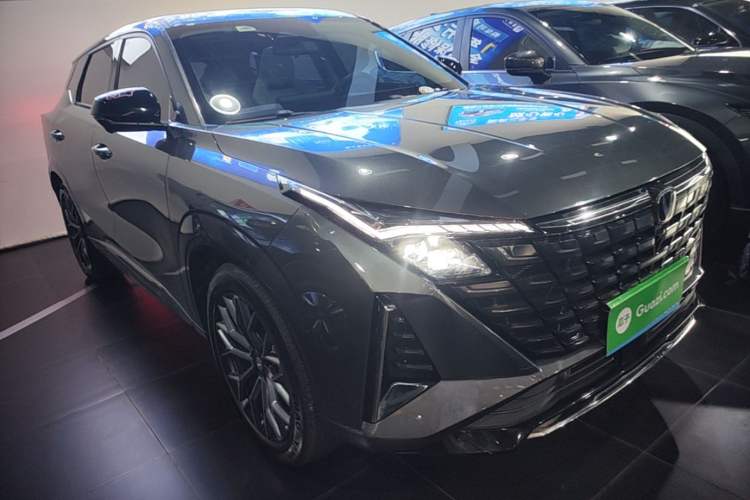 ChangAn UNI-Z 2025 — 3