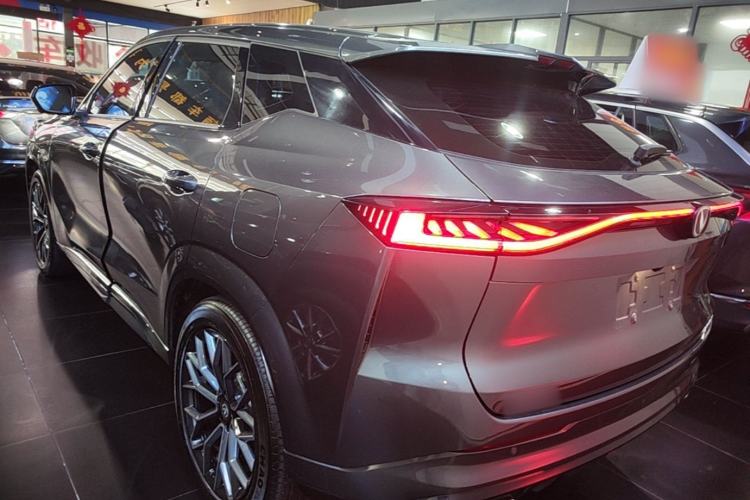 ChangAn UNI-Z 2025 — 4