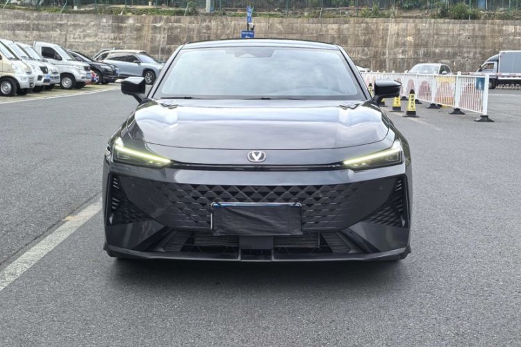 ChangAn UNI-V 2024 — 2