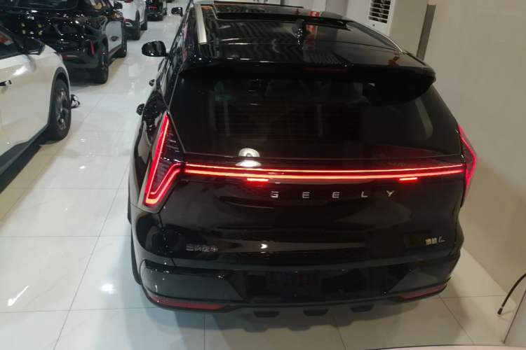 Geely FX11 2025 — 5