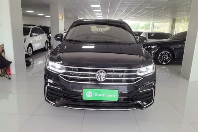 Volkswagen Tiguan L 2024 — фото 2