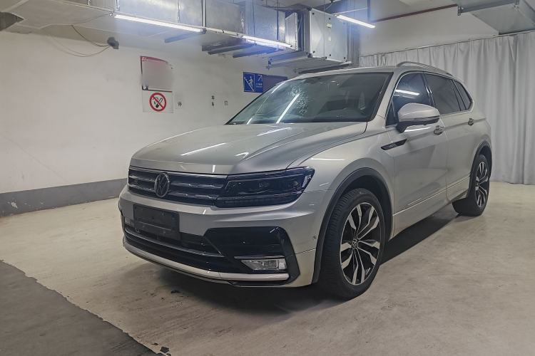 Volkswagen Tiguan L 2021 — фото 1