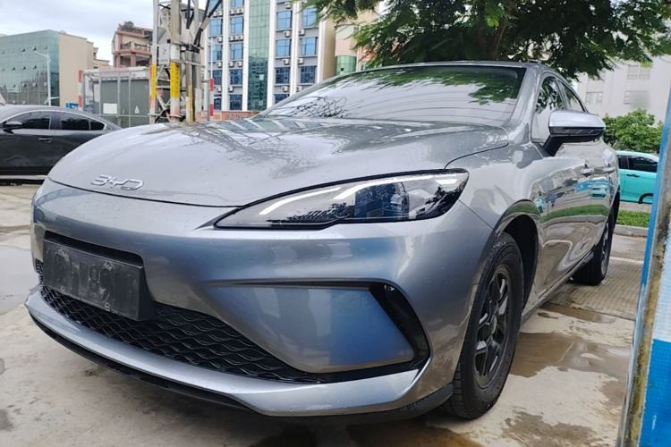 BYD Seal 05 DM-i 2025 — фото 1