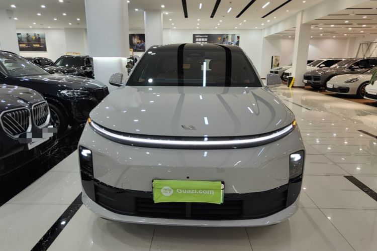Li Auto L6 2024 — 2