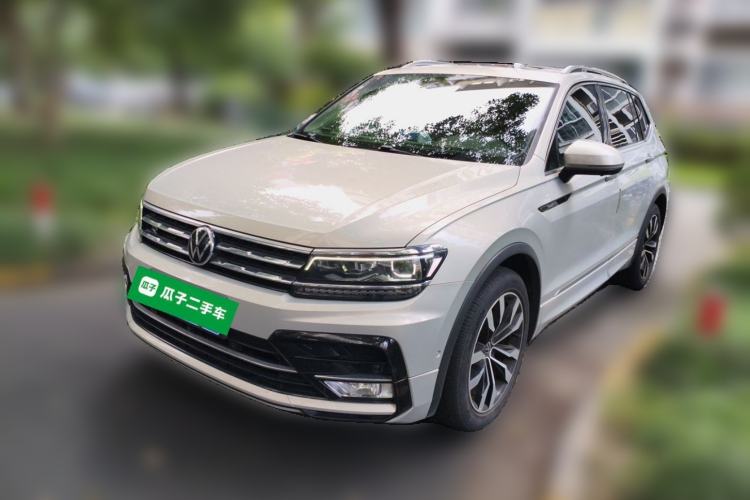 Volkswagen Tiguan L 2021 — фото 1