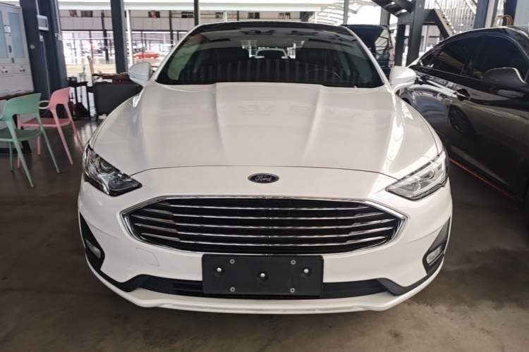 Ford Mondeo 2020 — фото 2