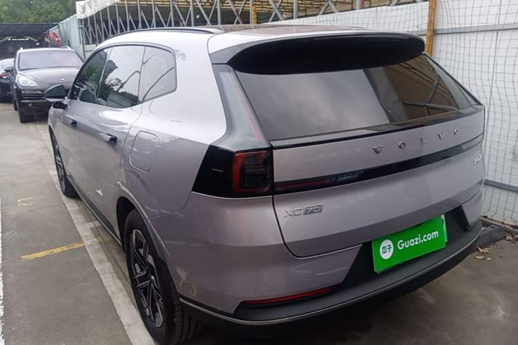 Volvo XC70 2026 — 4