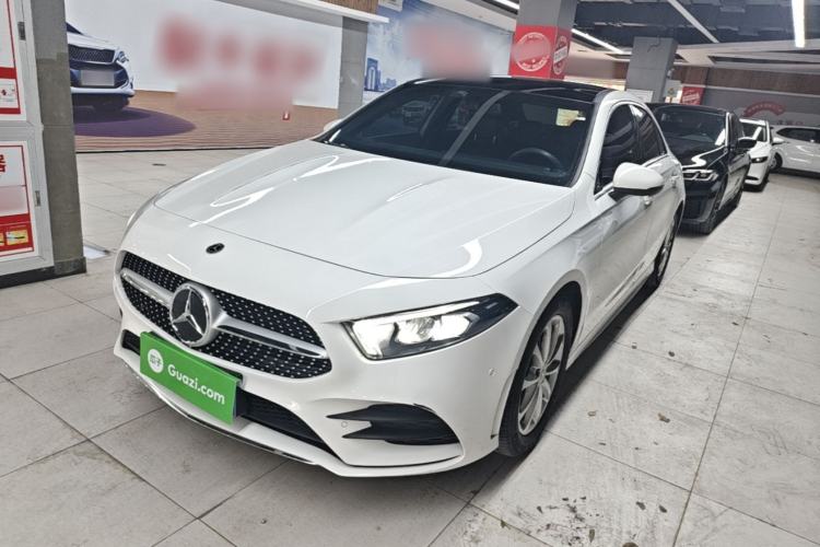 Mercedes-Benz A 200 L 2021 — фото 1