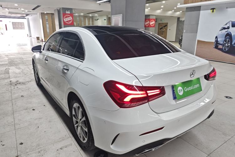 Mercedes-Benz A 200 L 2021 — фото 4