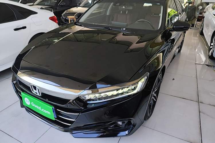 Honda Accord 2022 — фото 1