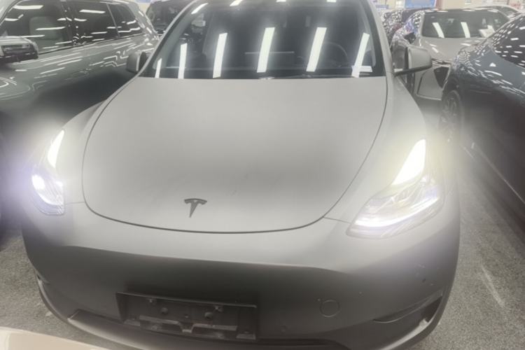 Tesla Model Y 2022 — 2