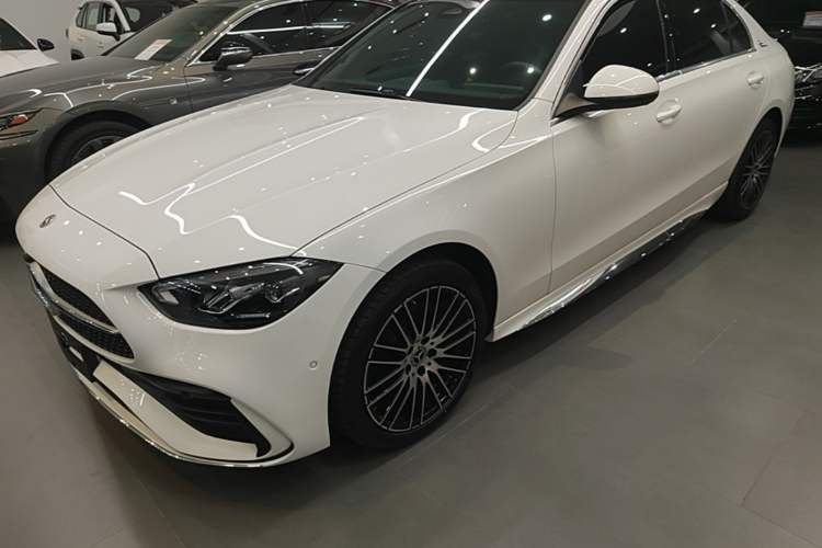 Mercedes-Benz C 260 L 2022 — фото 1