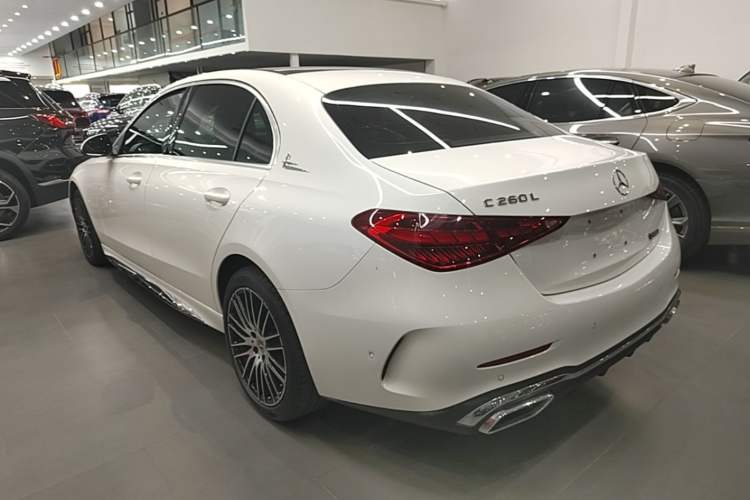 Mercedes-Benz C 260 L 2022 — фото 4
