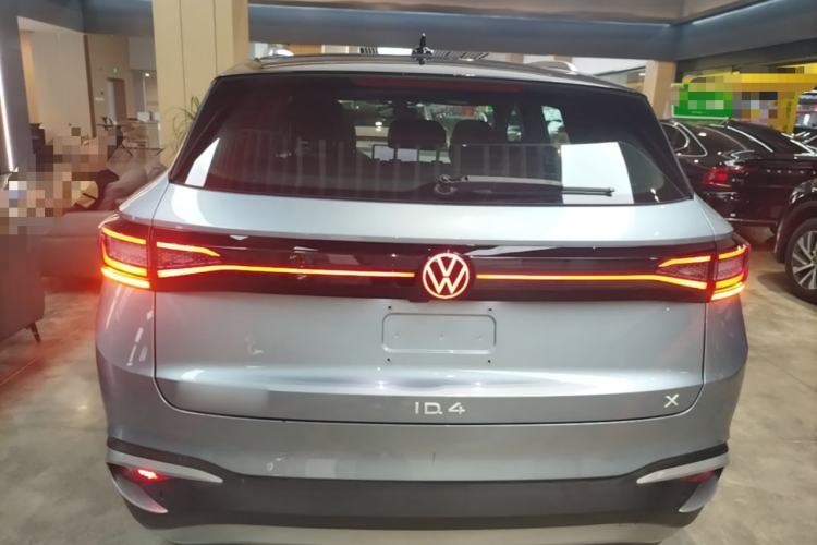 Volkswagen ID.4 X 2025 — 5