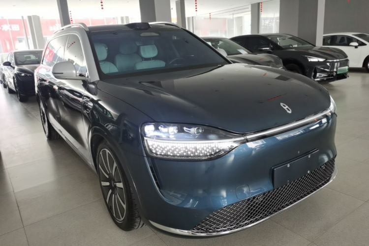 AITO M9 2024 — 3
