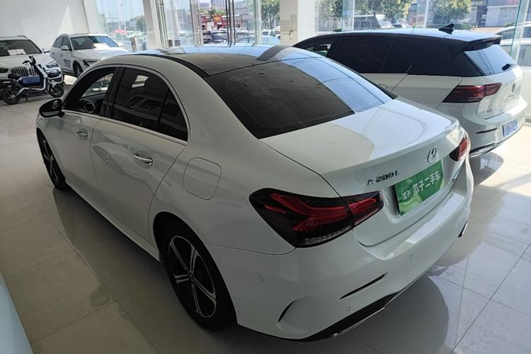 Mercedes-Benz A 200 L 2022 — 4