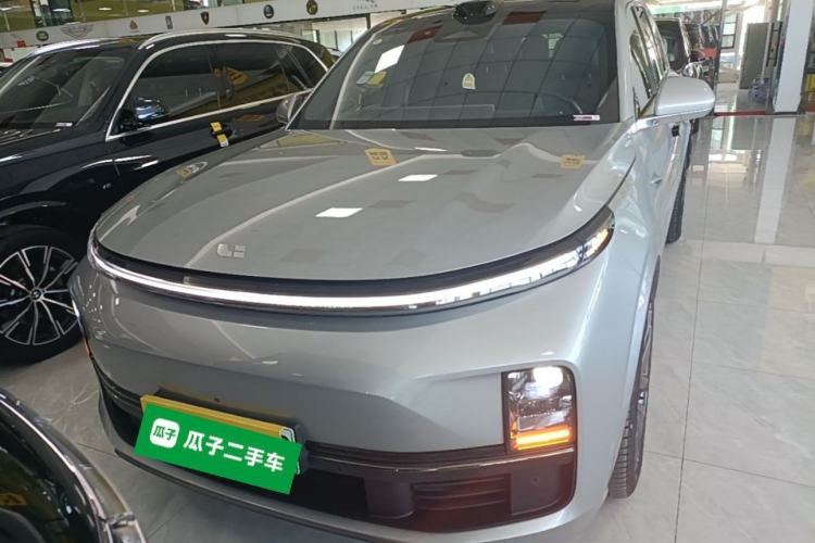 Li Auto L8 2023 — 2