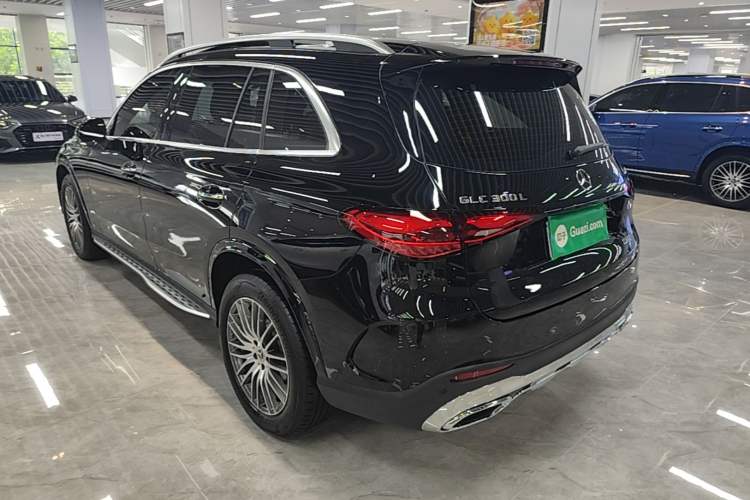 Mercedes-Benz GLC 300 L 2024 — фото 4