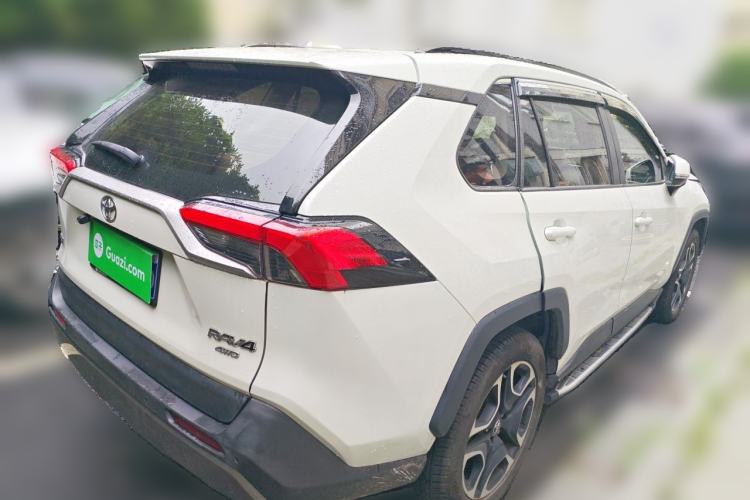 Toyota RAV4 2020 — 4