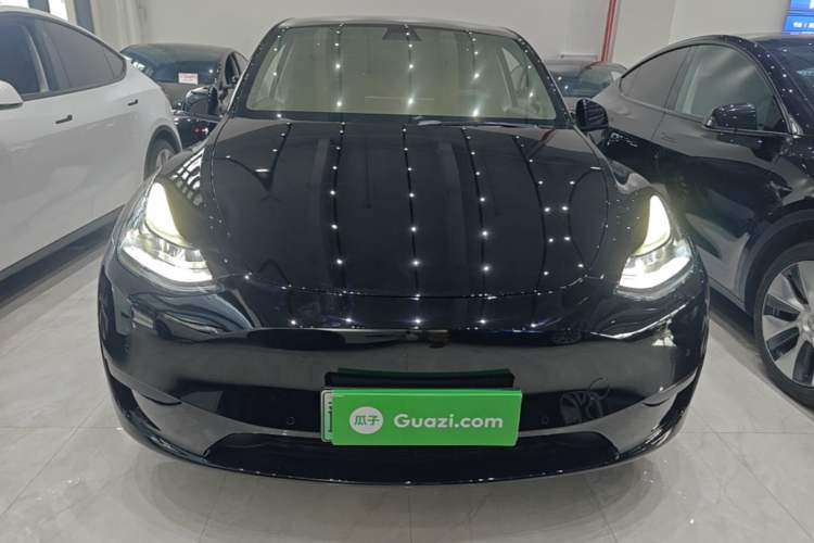 Tesla Model Y 2022 — 2