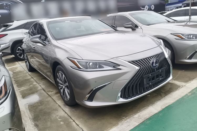 Lexus ES 300h 2020 — фото 3